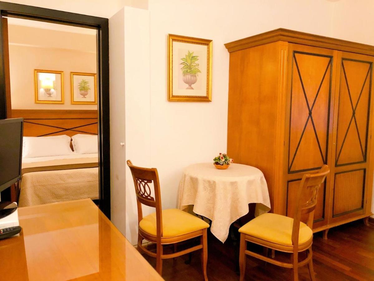 Hotel Florio Opera Palermo Central ภายนอก รูปภาพ